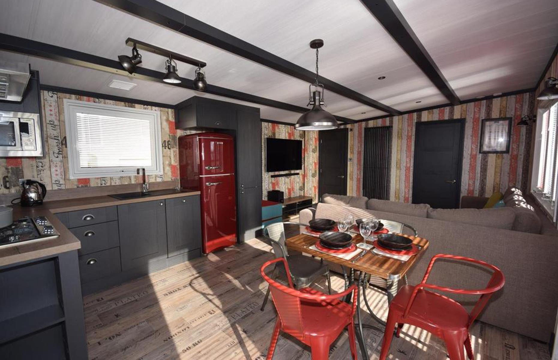 Beachfront chalet, Bembridge, Isle of Wight